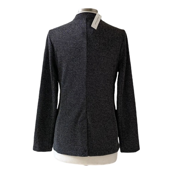 Banana Republic Black and White Herringbone Machine Washable Blazer Size Medium - Picture 10 of 10